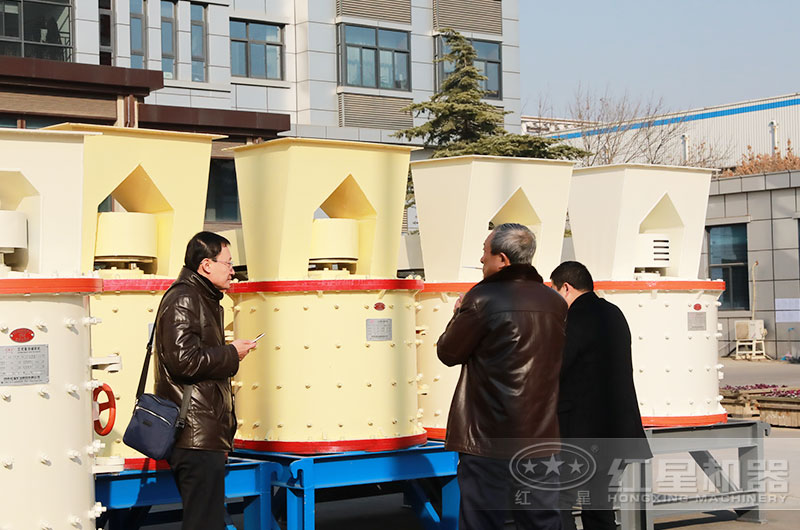 紅星用戶到廠實地參觀考察現(xiàn)場 紅星用戶到廠實地參觀考察現(xiàn)場